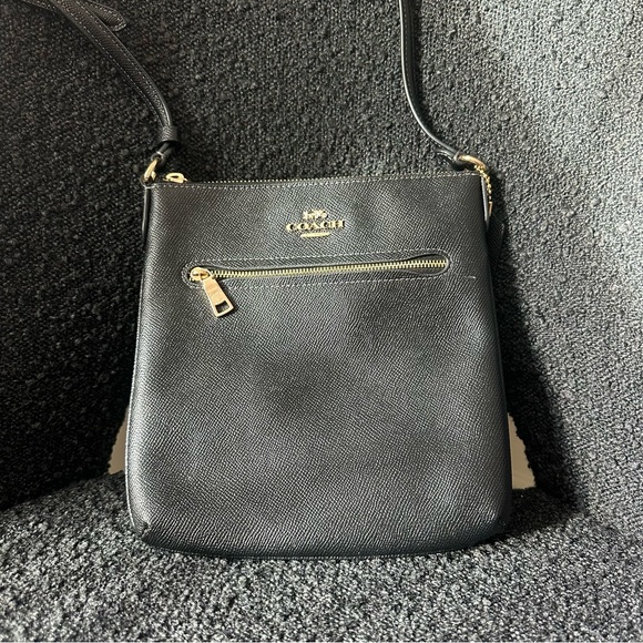 Coach Elegant Black Crossbody Bag - Picture 2 of 6